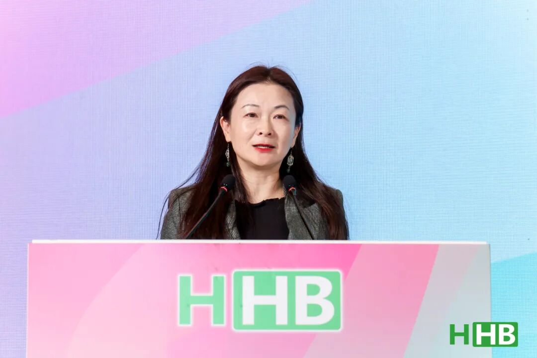 厉梁秋.jpg